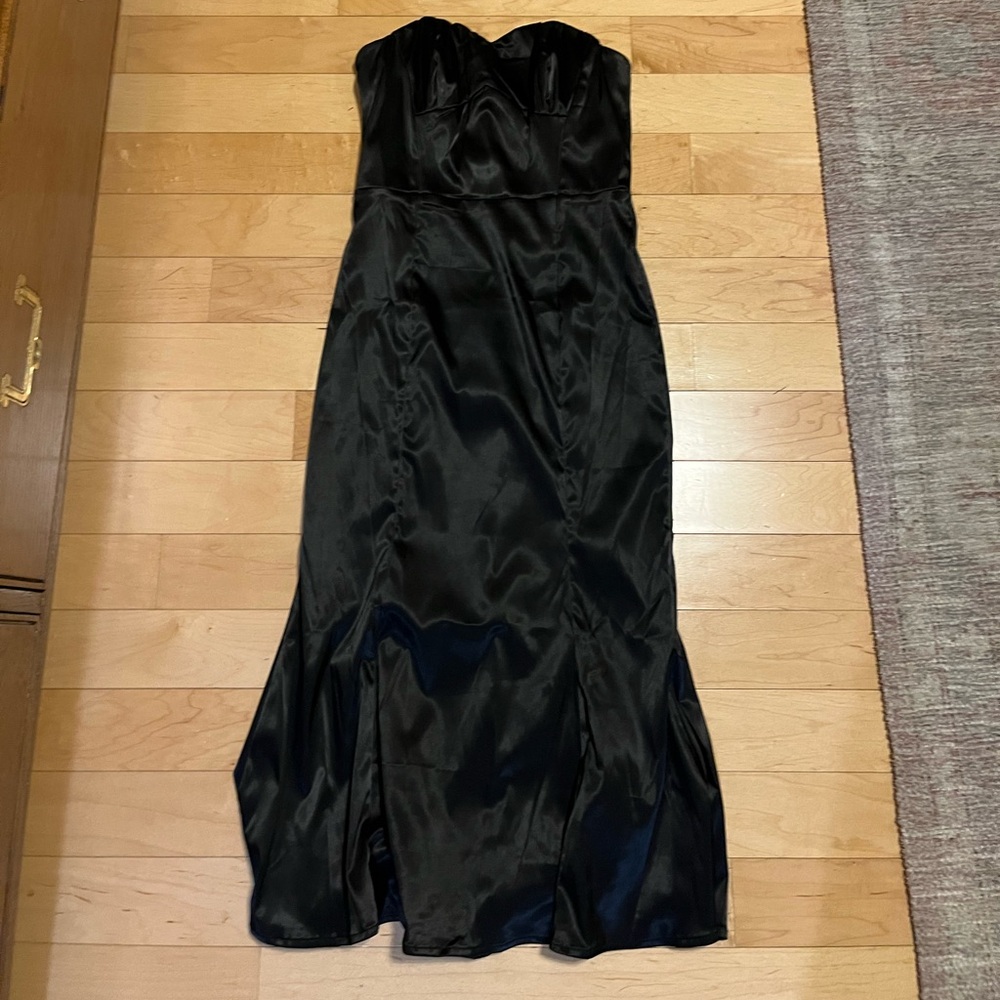 NWT DO+BE black dress mermaid style beautiful neckline